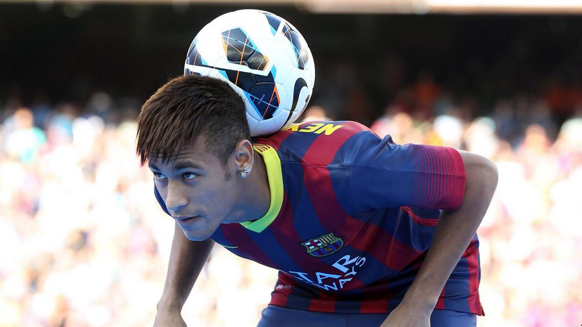 当姆巴佩在FIFA23中操控自己,一场虚拟与现实的足球交响曲