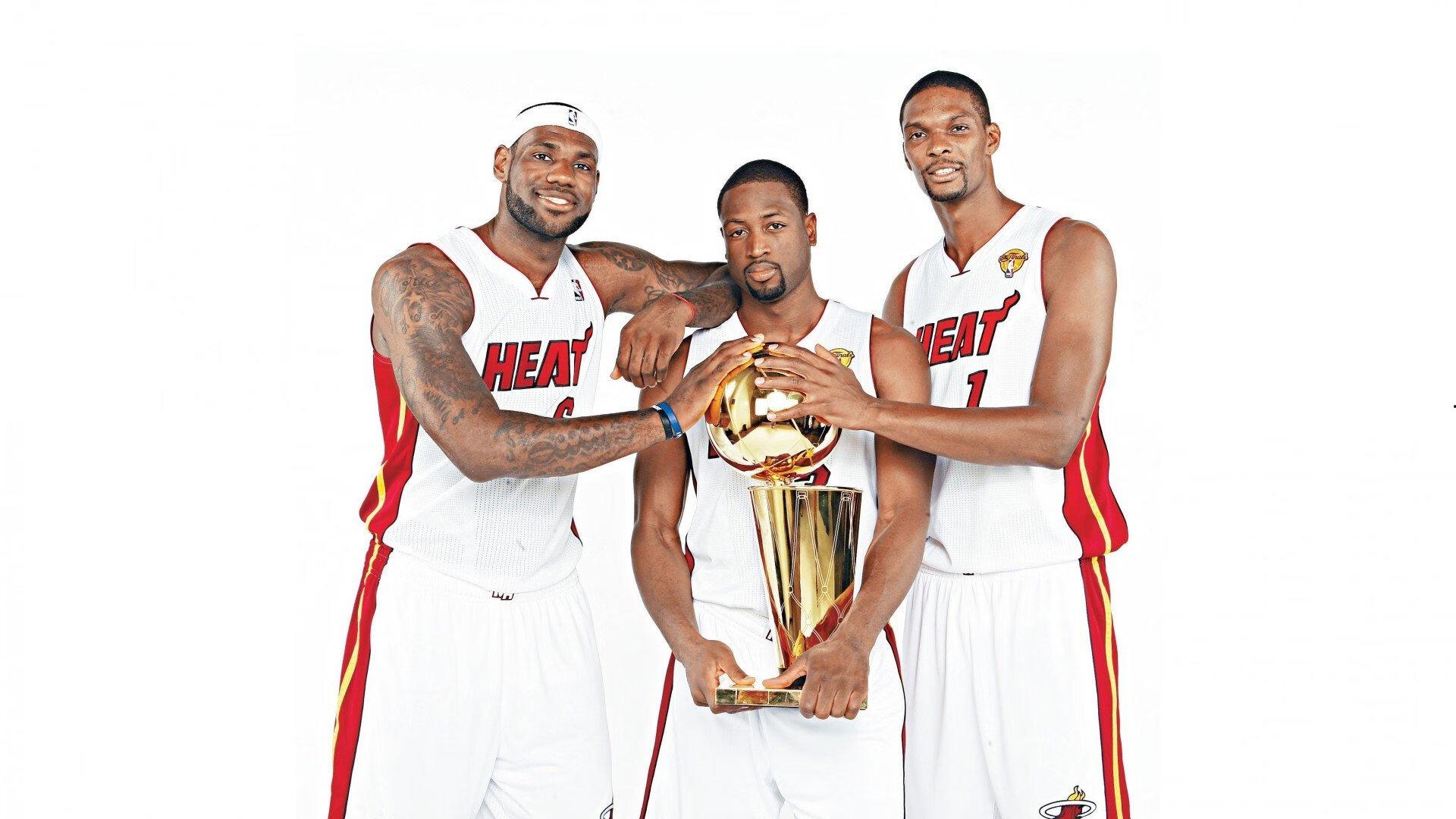 哈维公开亮相支持丰特竞选，巴萨未来方向再添关键砝码